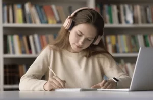 blended-learning-concentrated-girl-student-260nw-2661053667